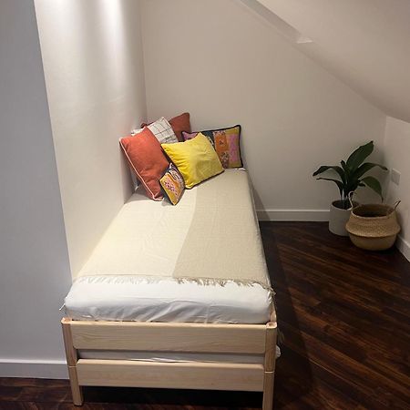 Spacious Battersea Rooms And Apartments London Exterior foto