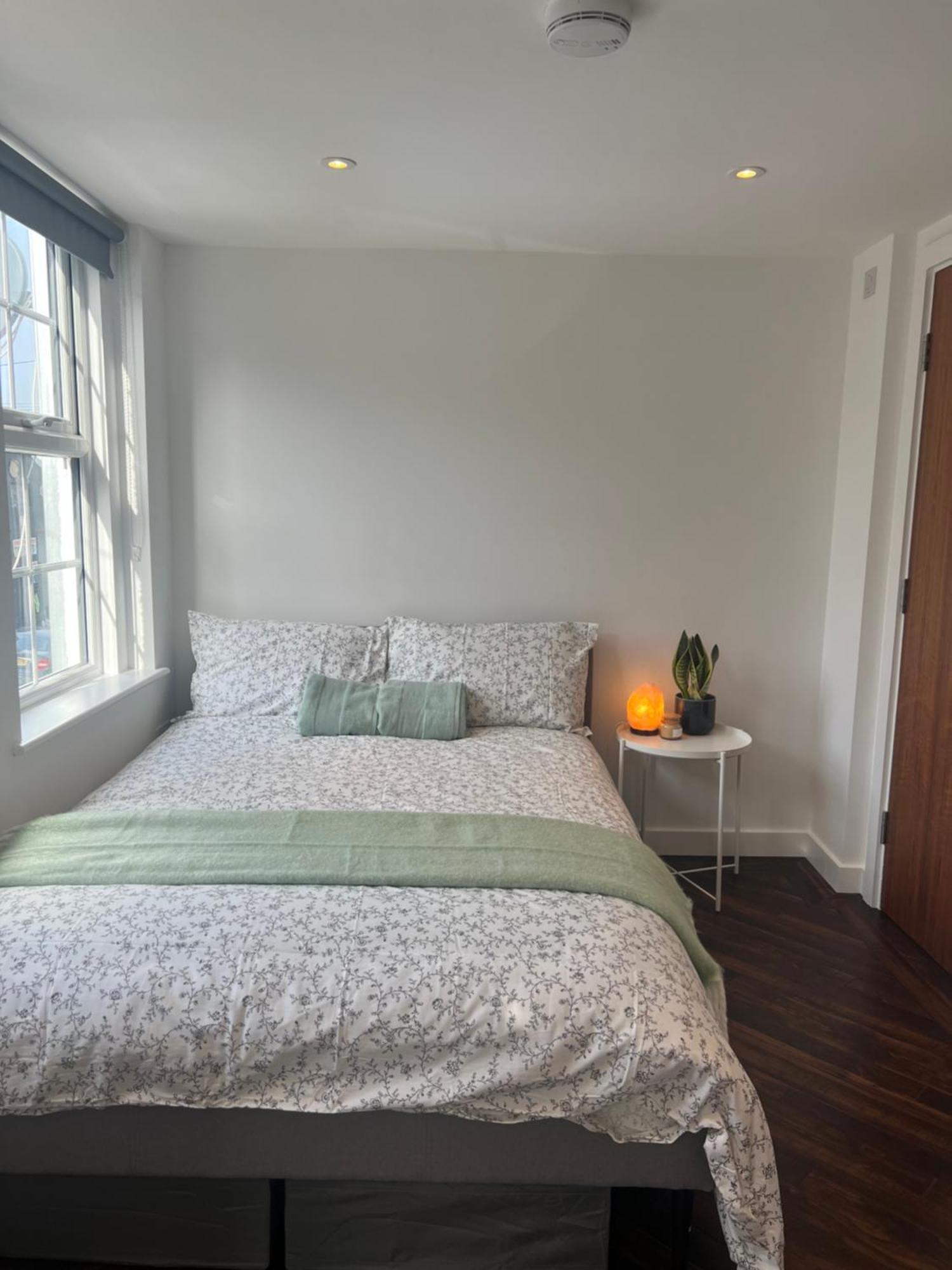 Spacious Battersea Rooms And Apartments London Exterior foto