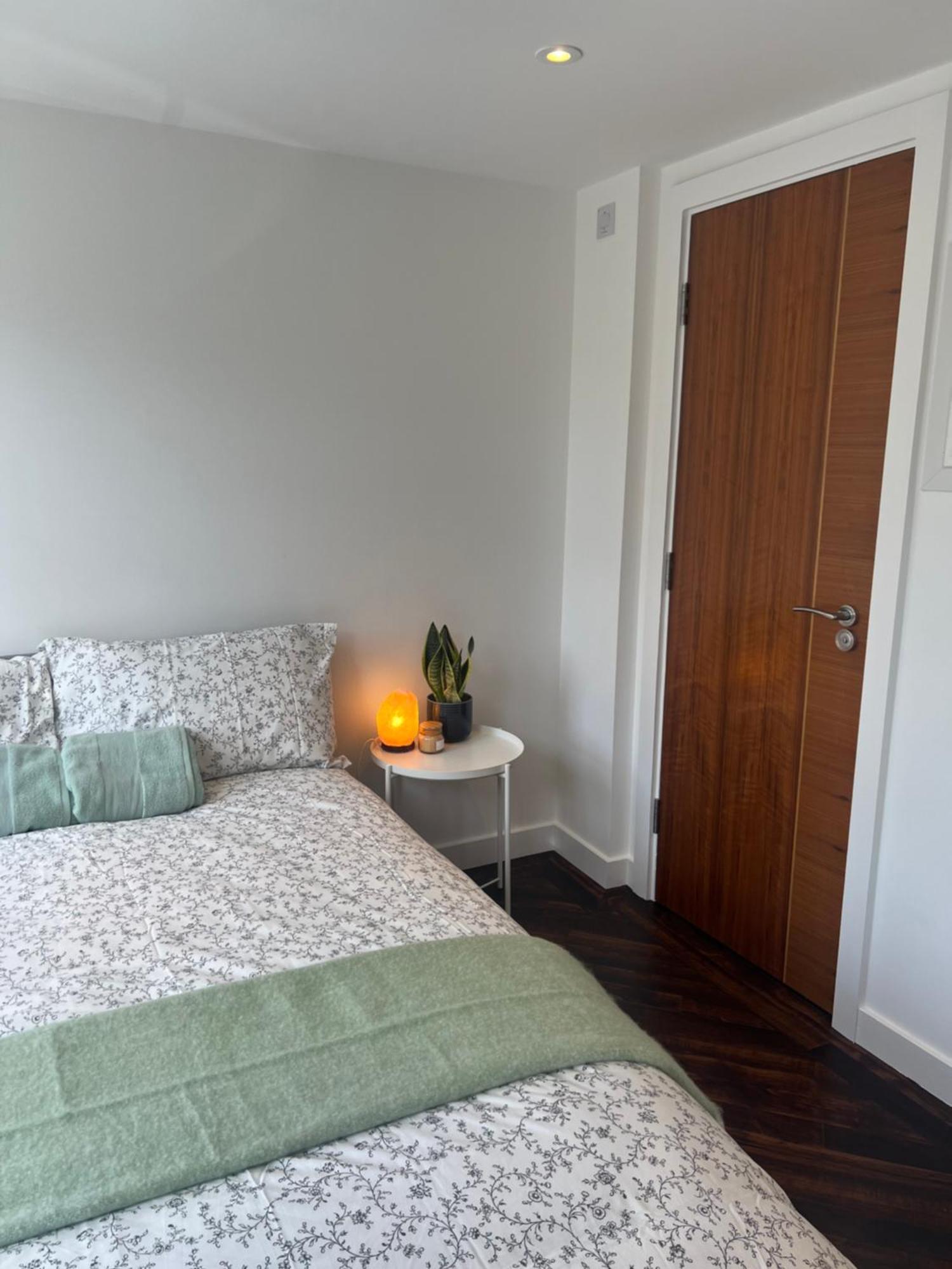 Spacious Battersea Rooms And Apartments London Exterior foto
