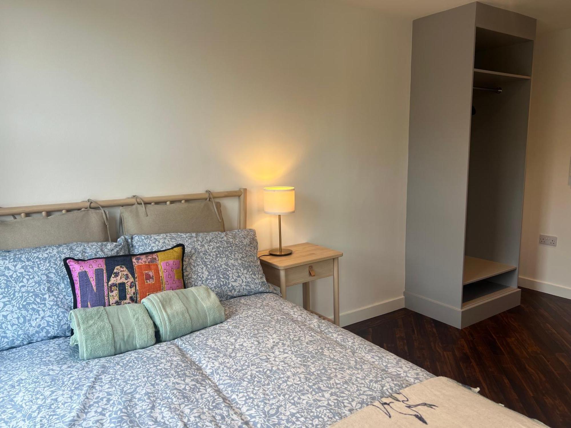 Spacious Battersea Rooms And Apartments London Exterior foto